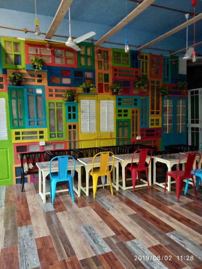 Salaam Namastey Backpackers Hostel Mumbai Kültér fotó